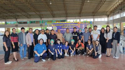 นายมาโนช มะลิขาว นายกเทศมนตรีตำบลขามทะเลสอ พร้อมด้วยคณะผู้บริหาร  สมาชิกสภาเทศบาลฯ ปลัดเทศบาลฯ  ร่วมกับกองสาธารณสุขและสิ่งแวดล้อม ซึ่งร่วมกับปศุสัตว์อำเภอขามทะเลสอ ได้จัดโครงการสัตว์ปลอดโรค คนปลอดภัย จากโรคพิษสุนัขบ้า ตามพระปณิธานศาสตราจารย์ ดร.สมเด็จพระเจ้าน้องนางเธอ เจ้าฟ้าจุฬาภรณวลัยลักษณ์ อัครราชกุมารี กรมพระศรีสวางควัฒน วรขัตติยราชนารี โดยได้ดำเนินการฉีดวัคซีนป้องกันโรคพิษสุนัขบ้า-ทำหมัน ให้กับสัตว์เลี้ยง สุนัขและแมว ของพี่น้องชาวเทศบาลตำบลขามทะเลสอ ประจำปีงบประมาณ 2569 ณ อาคารอเนกประสงค์เทศบาลตำบลขามทะเลสอ