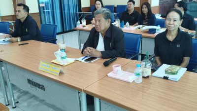 วันพฤหัสบดีที่ 5 สิงหาคม 2569 เวลา 09.00 น. ณ ห้องประชุมสภาเทศบาลตำบลขามทะเลสอ โดยนายมาโนช มะลิขาว นายกเทศมนตรีตำบลขามทะเลสอ พร้อมด้วยปลัดเทศบาล หัวหน้าส่วนราชการ ได้เข้าร่วมประชุมกับคณะอนุกรรมาธิการท้องถิ่นฯ ในการพิจารณางบประมาณของเทศบาลตำบล ประจำปีงบประมาณ พ.ศ. 2570 โดยเข้าร่วมการชี้แจงผ่านสื่ออิเล็กทรอนิกส์ (Video Conference ระบบ Zoom)