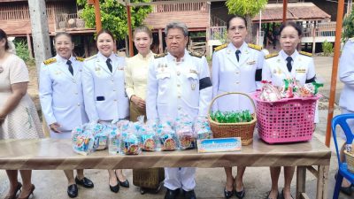วันพุธที่ 12 สิงหาคม 2569 เวลา 07.00 น. ณ ศาลาการเปรียญวัดสามัคคีสโมสร หมู่ที่ 1 ต.โป่งแดง อ.ขามทะเลสอ จ.นครราชสีมา นายมาโนช มะลิขาว นายกเทศมนตรีตำบลขามทะเลสอ พร้อมด้วยคุณธันย์ชนก มะลิขาว ภริยา ปลัดเทศบาล พนักงานเทศบาล ได้ร่วมกิจกรรมเนื่องในวันคล้ายวันพระราชสมภพสมเด็จพระนางเจ้าสิริกิติ์ พระบรมราชินีนาถ พระบรมราชชนนีพันปีหลวง และวันแม่แห่งชาติ 12 สิงหาคม 2569 โดยมีพิธีสวดพระพุทธมนต์และทำบุญตักบาตรถวายพระราชกุศล ในครั้งนี้